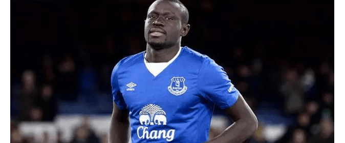 Premier League: Everton: Baye Oumar Niasse officiellement suspendu deux matches pour simulation - wiwsport 1512027813 Baye omar niasse une